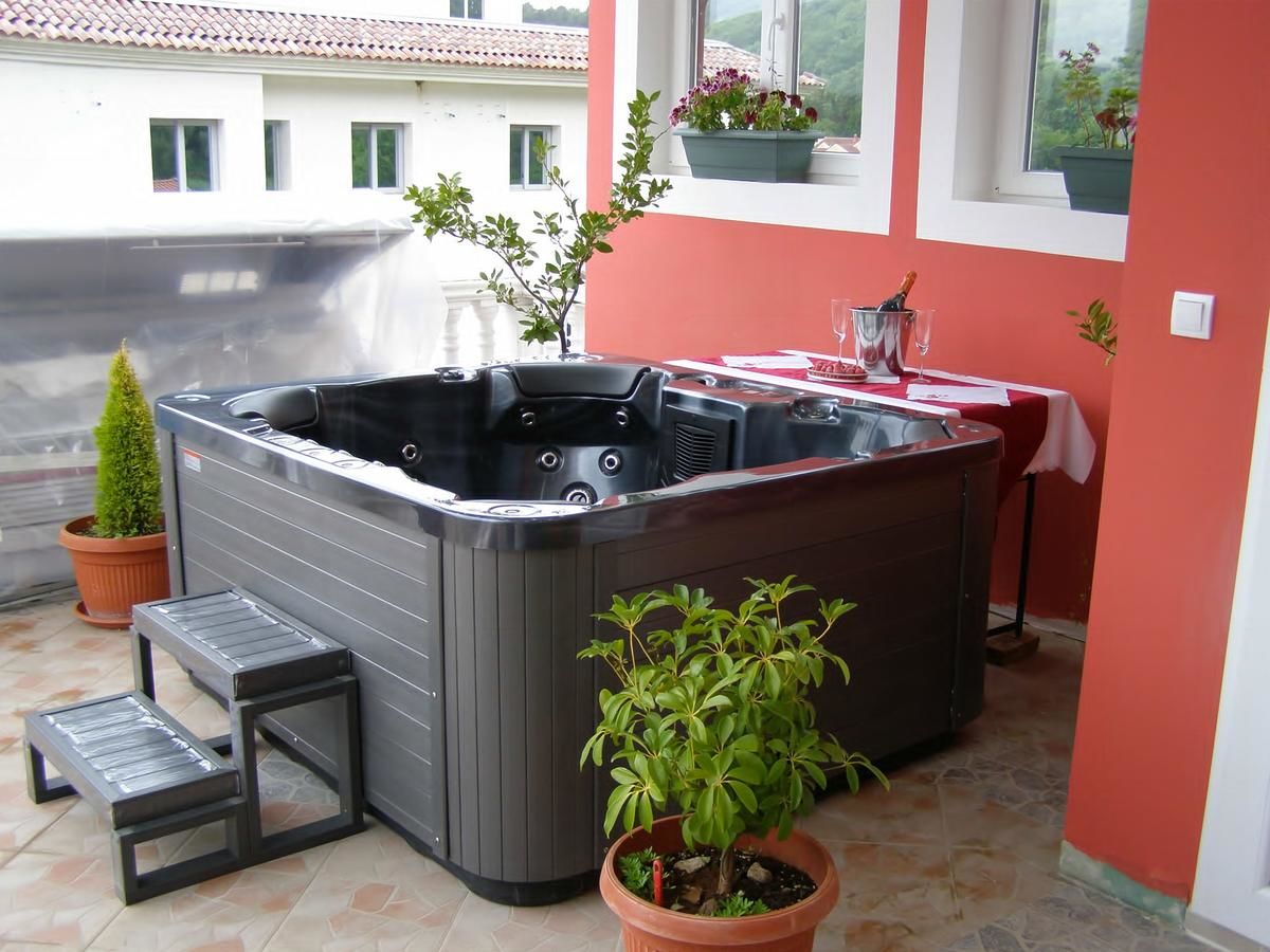 Отель Hotel Wellness & Spa Angelo Gabriel Петровац-9