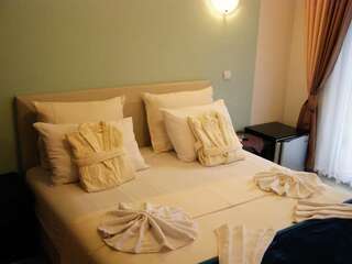 Отель Hotel Wellness & Spa Angelo Gabriel Петровац Двухместный номер с 1 кроватью и террасой-4