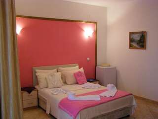 Отель Hotel Wellness & Spa Angelo Gabriel Петровац Трехместный номер с балконом-4